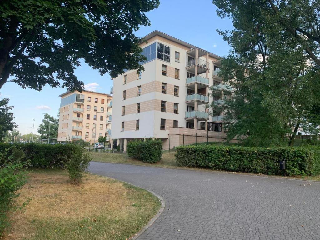 Europa22 Apartament "Sen Jak W Pieciogwiazdkowym Hotelu" - Centrum Miasta Tomaszów Mazowiecki Dış mekan fotoğraf